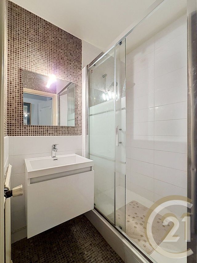Appartement F4 à vendre - 4 pièces - 84.08 m2 - CHOISY LE ROI - 94 - ILE-DE-FRANCE - Century 21 Acv