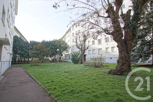Appartement F3 à vendre - 3 pièces - 54.36 m2 - CHOISY LE ROI - 94 - ILE-DE-FRANCE - Century 21 Acv