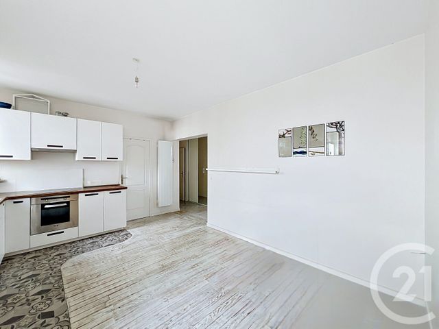 Appartement F4 à vendre - 4 pièces - 74.4 m2 - CHOISY LE ROI - 94 - ILE-DE-FRANCE - Century 21 Acv