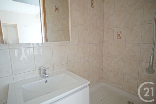 Appartement F2 à vendre - 2 pièces - 32.29 m2 - CHOISY LE ROI - 94 - ILE-DE-FRANCE - Century 21 Acv