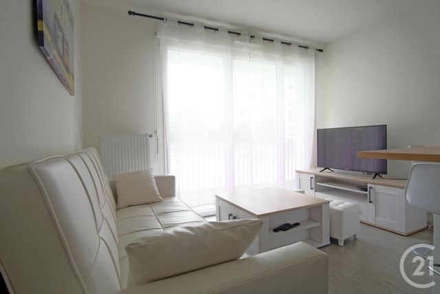 Appartement F2 à vendre - 2 pièces - 44.88 m2 - CHOISY LE ROI - 94 - ILE-DE-FRANCE - Century 21 Acv