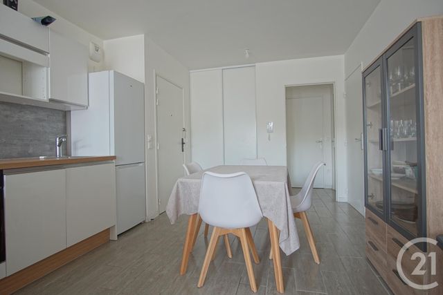 Appartement F2 à vendre - 2 pièces - 44.88 m2 - CHOISY LE ROI - 94 - ILE-DE-FRANCE - Century 21 Acv