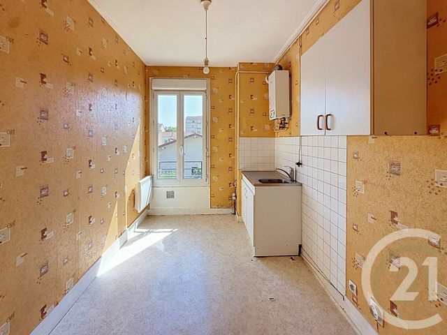 Appartement F3 à vendre - 3 pièces - 52.04 m2 - CHOISY LE ROI - 94 - ILE-DE-FRANCE - Century 21 Acv
