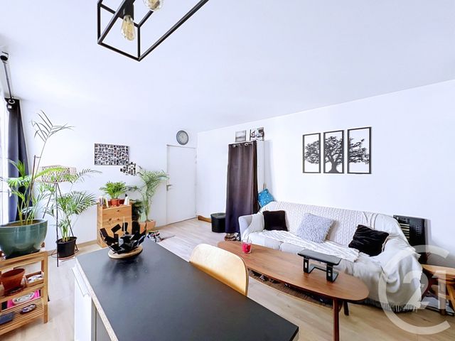 Appartement T2 à vendre - 2 pièces - 36.1 m2 - CHOISY LE ROI - 94 - ILE-DE-FRANCE - Century 21 Acv