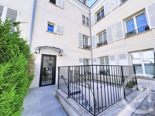Appartement T2 à vendre - 2 pièces - 36.1 m2 - CHOISY LE ROI - 94 - ILE-DE-FRANCE - Century 21 Acv