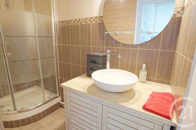 Appartement F2 à vendre - 2 pièces - 35.84 m2 - CHOISY LE ROI - 94 - ILE-DE-FRANCE - Century 21 Acv