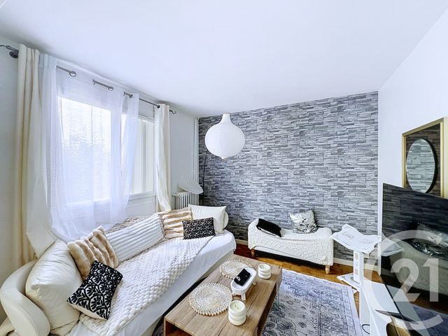 Appartement F5 à vendre - 5 pièces - 81.57 m2 - CHOISY LE ROI - 94 - ILE-DE-FRANCE - Century 21 Acv
